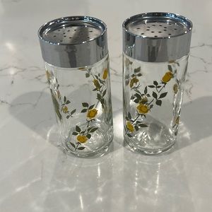 Vintage floral salt & pepper shakers